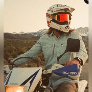 Howler Brothers snapfront medium